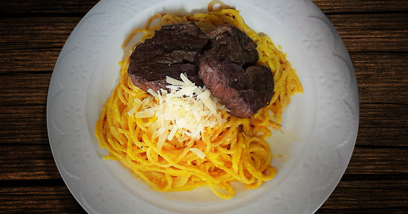 reina-inca-arroz-tallarines-huancaina